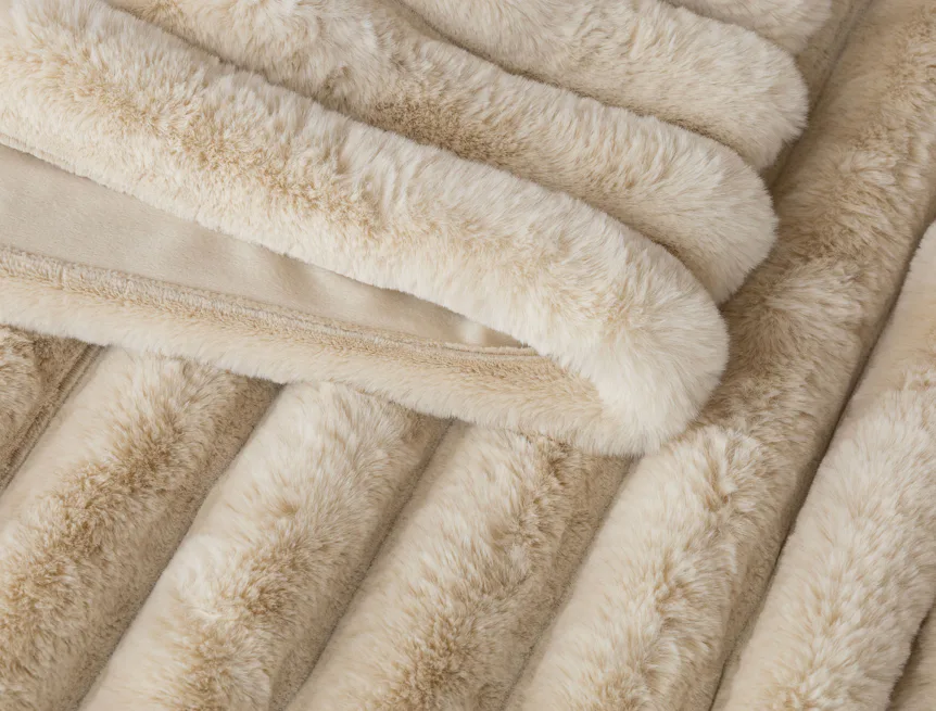 Deka Fluffy béžová